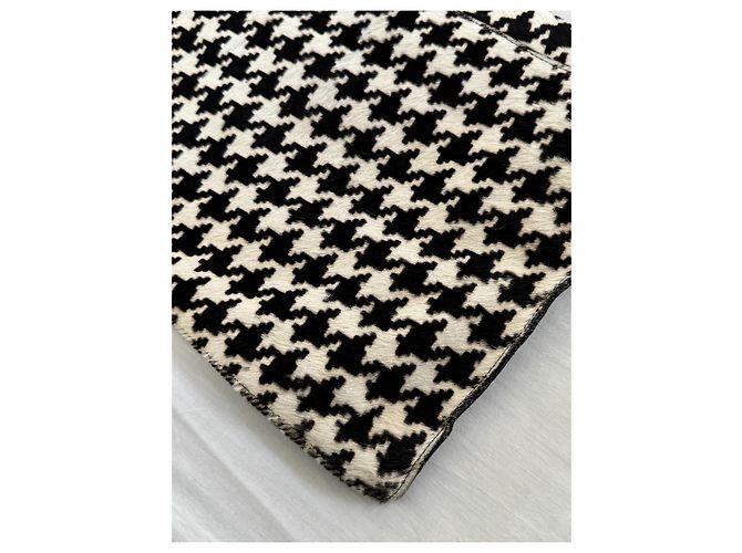 Mika Sarolea Clutch de pelo de pony blanco y negro con estampado de pata de gallo Multicolor - vista 7