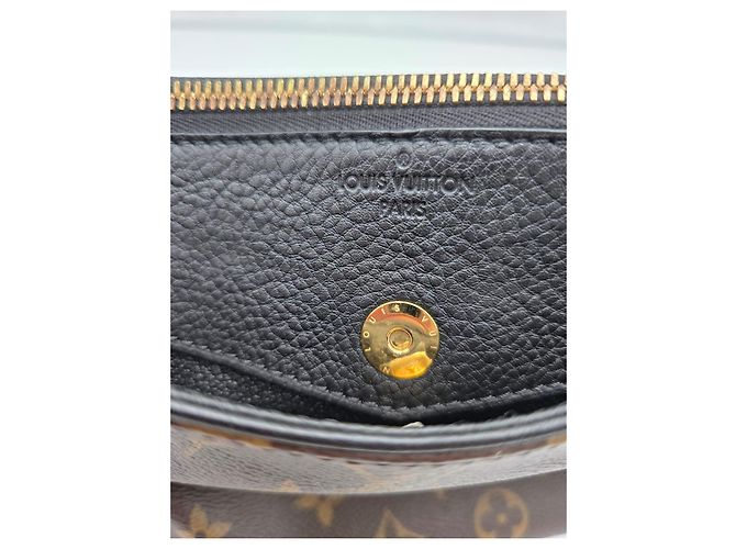 Pochette Louis Vuitton Pallas in Monogram Canvas e Pelle Monogramma - vista 3