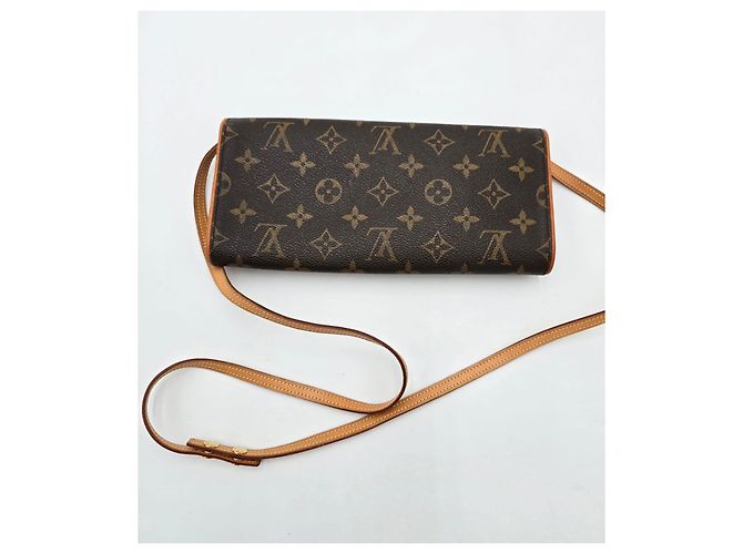 Pochette a Tracolla Louis Vuitton Twin GM in Monogram Canvas Monogramma - vista 3