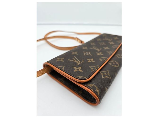 Pochette a Tracolla Louis Vuitton Twin GM in Monogram Canvas Monogramma - vista 9