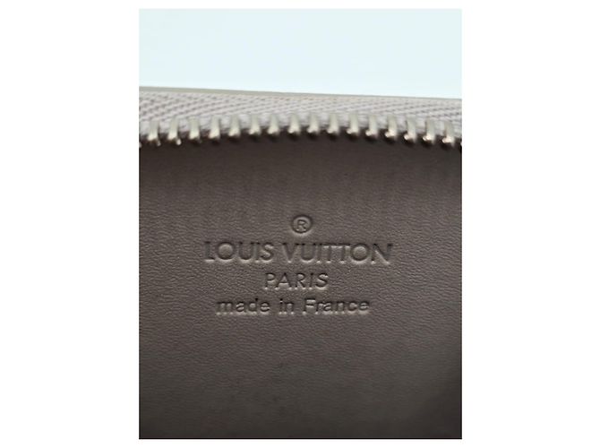 Cartera Louis Vuitton Vernice rara con lazo de nieve Gris - vista 3