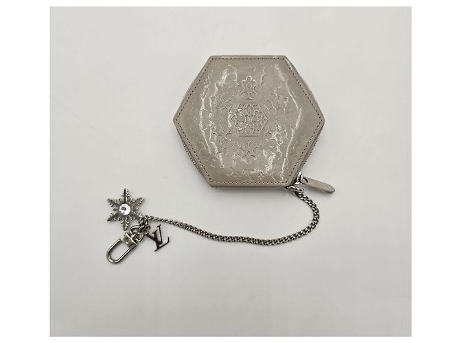 Cartera Louis Vuitton Vernice rara con lazo de nieve Gris - vista 9