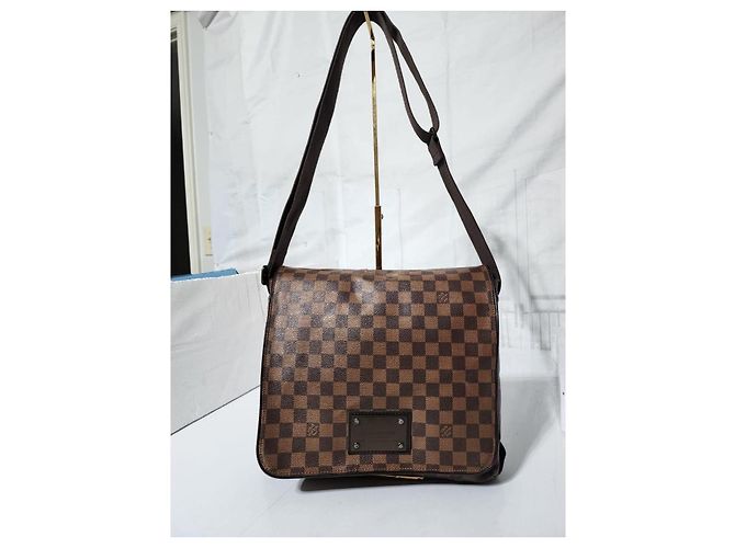 Borsa a tracolla/messenger Brooklyn MM Damier Ebene Louis Vuitton marrone - vista 15