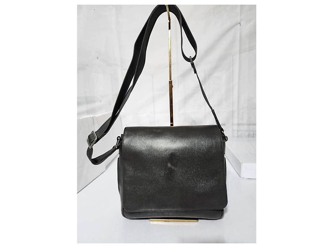 Borsa messenger/crossbody Andrei Taiga Louis Vuitton grigio scuro Grigio antracite - vista 6