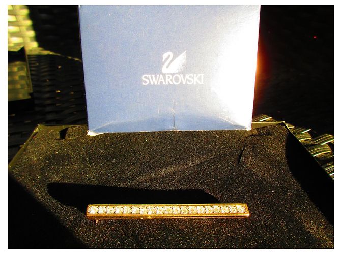 Spilla Swarovski nuova firmata, cristallo e placcato oro D'oro - vista 3