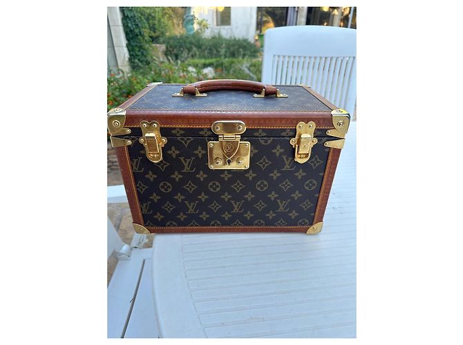 Louis Vuitton Beauty Case Monogram Monogramma - vista 2