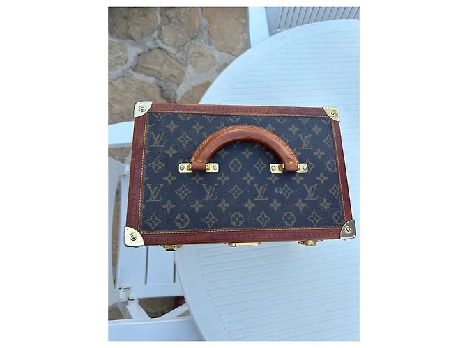 Louis Vuitton Beauty Case Monogram Monogramma - vista 3