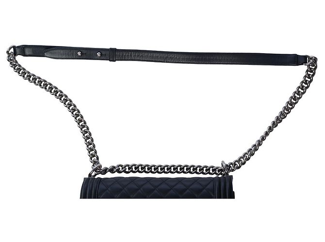 Sac CHANEL Boy en Cuir Noir - 102406 - vue 10