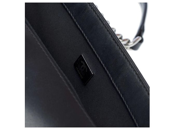 Sac CHANEL Boy en Cuir Noir - 102406 - vue 8