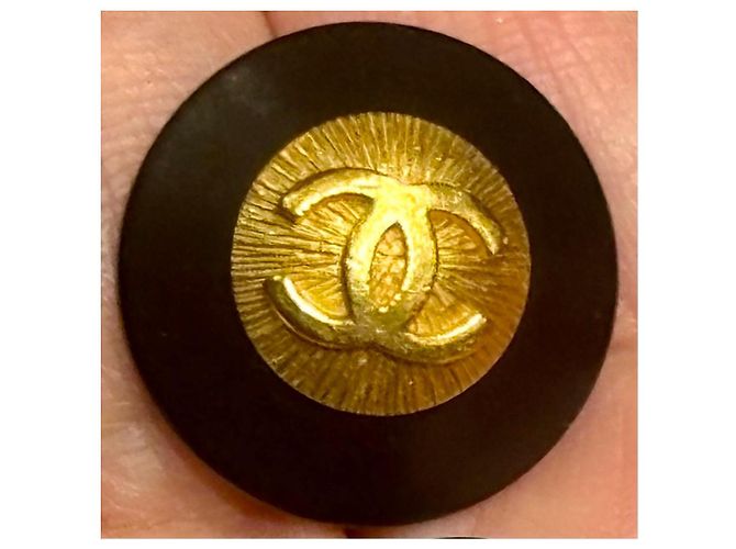 Set di 5 bottoni vintage Chanel rari in nero e oro, 22 mm D'oro - vista 10