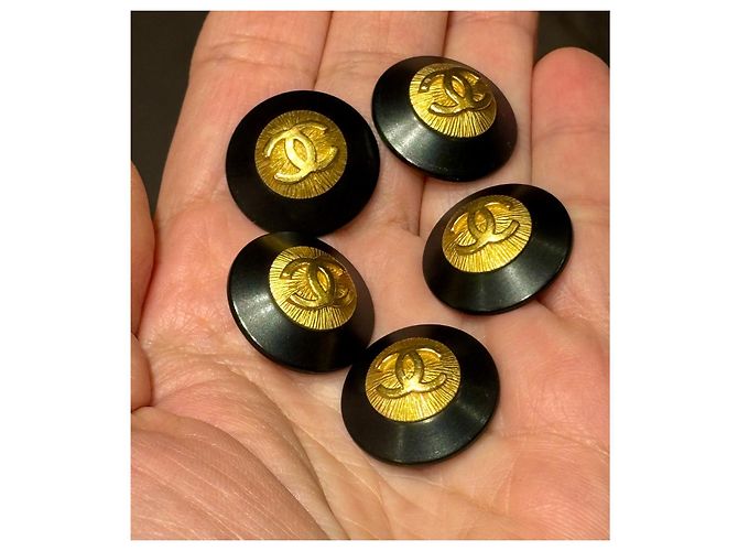 Set di 5 bottoni vintage Chanel rari in nero e oro, 22 mm D'oro - vista 4
