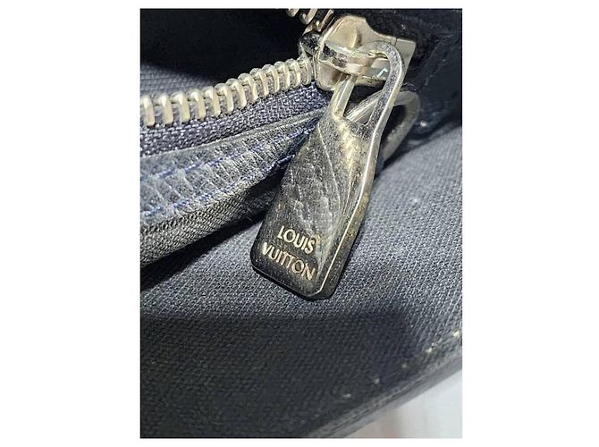Borsa messenger/crossbody Louis Vuitton Taiga Viktor blu navy profondo - vista 10
