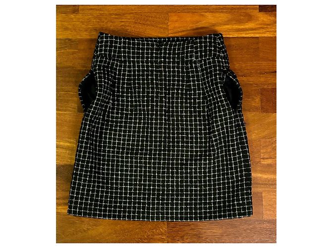 Falda mini lápiz de tweed Chanel Negro Blanco - vista 4