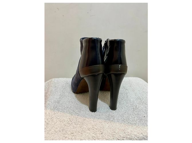 Fendi Botas de tornozelo de couro e camurça Preto Azul - vista 4