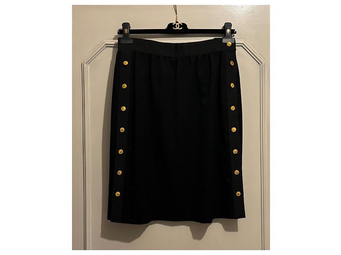 Falda de lana con botones decorativos de doble cara Chanel, años 90 Negro Gris antracita Gold hardware - vista 4