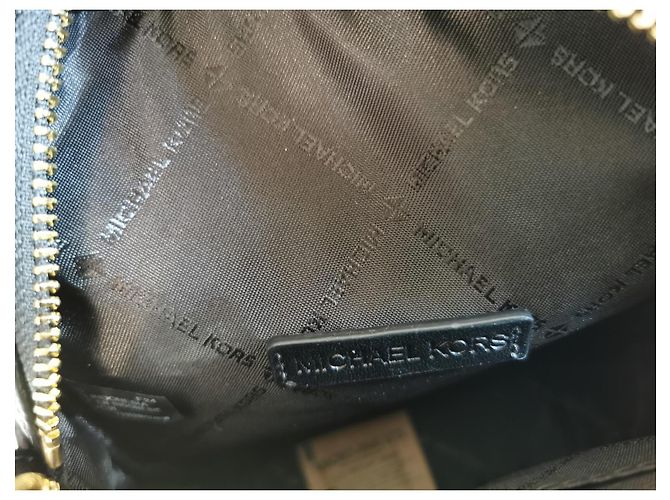 Borsa a tracolla Michael Kors Jet Set Travel in pelle nera Nero Gold hardware - vista 10