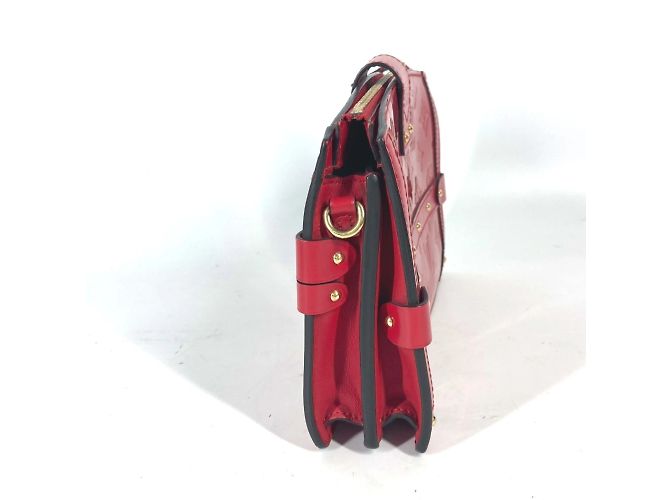 Borsa Clutch Petite Malle in Monogram Vernis Louis Vuitton Rosso Fuschia - vista 3