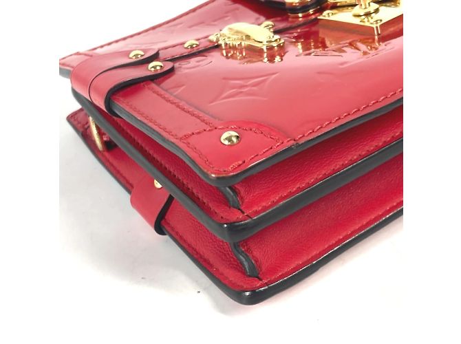 Borsa Clutch Petite Malle in Monogram Vernis Louis Vuitton Rosso Fuschia - vista 7