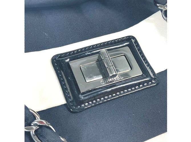 Borsa a Spalla Chanel 2.55 Nero Bianco - vista 4