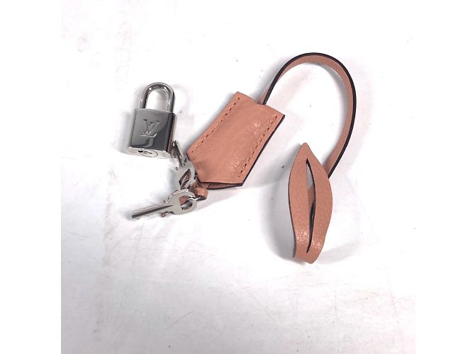 Borsa tote Louis Vuitton Monogram Mahina Selene PM Marrone Rosa - vista 11
