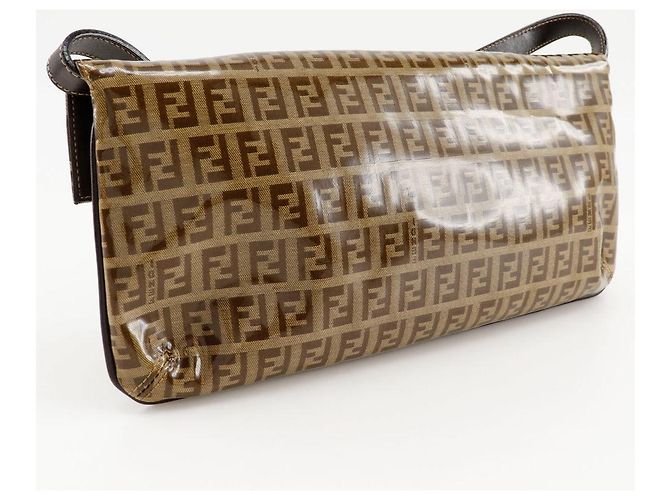 Borsa a Spalla in Vinile Fendi Mamma Baguette Marrone - vista 3