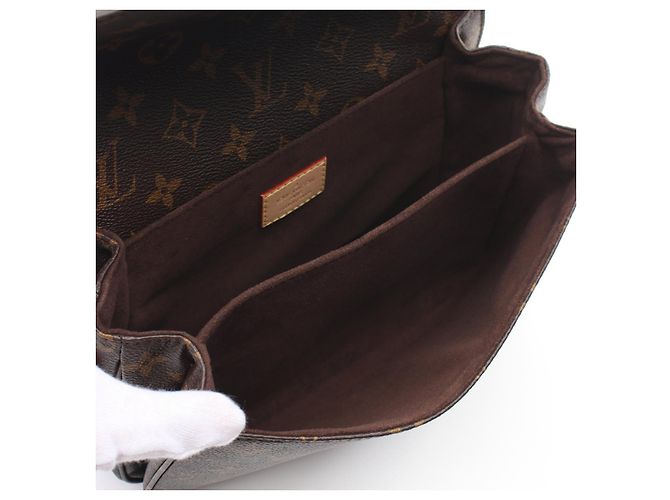 Bolsa Pochette Metis MM Louis Vuitton marrom - vista 3
