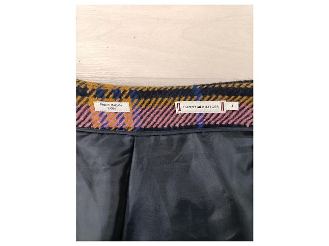 Voy a usar cuadros de Tommy Hilfiger Roja Multicolor - vista 4