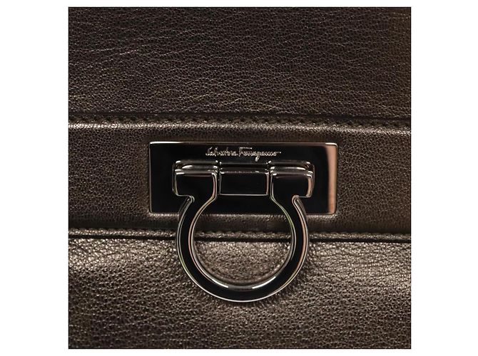 Borsa a mano in pelle Gancini di Salvatore Ferragamo Argento Auth kk412 - vista 14