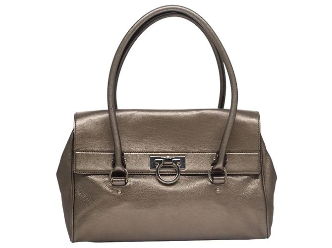 Borsa a mano in pelle Gancini di Salvatore Ferragamo Argento Auth kk412 - vista 2