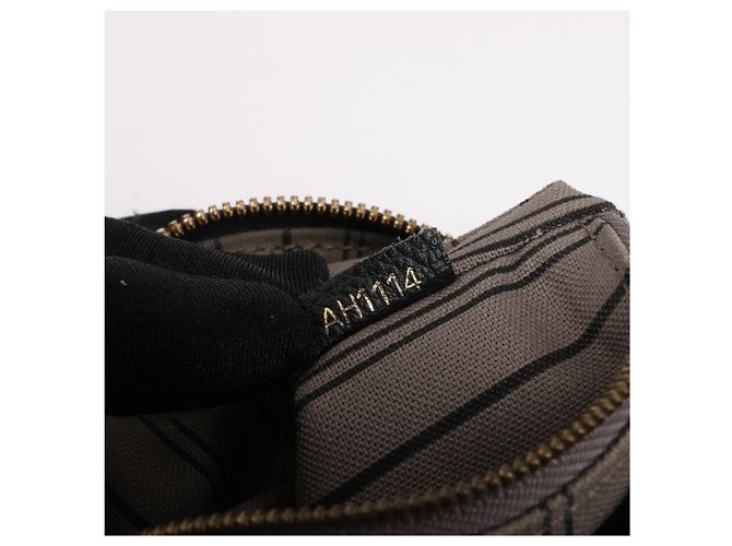 Louis Vuitton Monogram Empreinte PM Lumineuse in Nero M93410 - vista 16