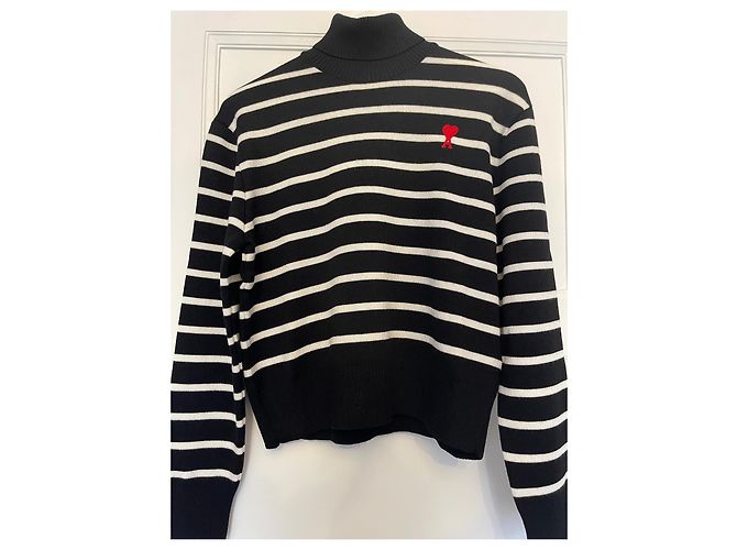 AMI Paris Ami de Coeur gestreifter Rollkragenpullover aus Merinowolle Schwarz Weiß - Ansicht 7