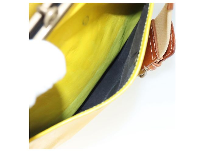 Borsa a spalla Miu Miu in pelle tela gialla beige Auth 108027 Giallo - vista 11