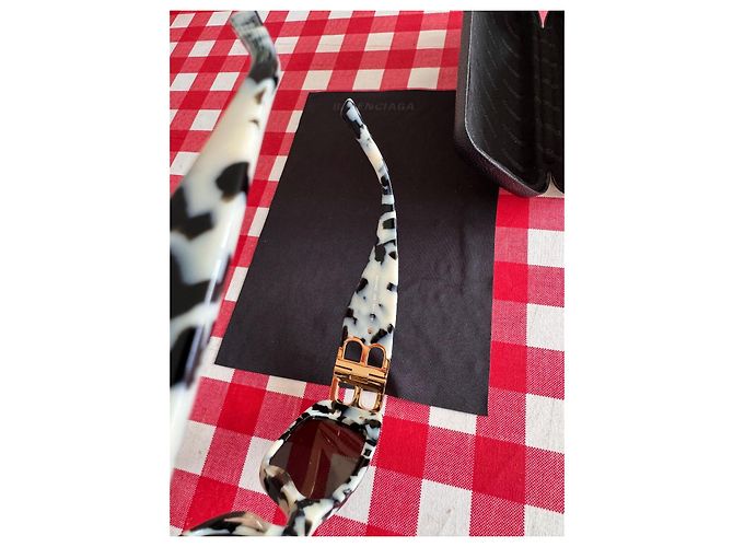 Lunettes de soleil Balenciaga Dynasty rectangulaires noir blanc doré - vue 20