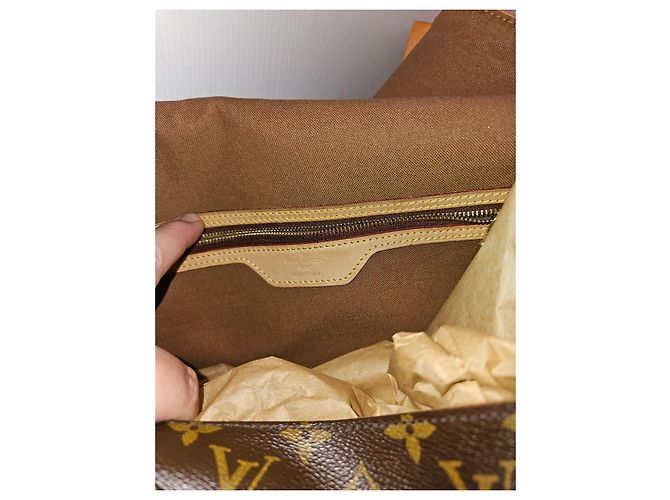 Borsa Messenger Louis Vuitton in Pelle Marrone Scuro - vista 4