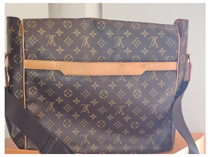 Borsa Messenger Louis Vuitton in Pelle Marrone Scuro - vista 8