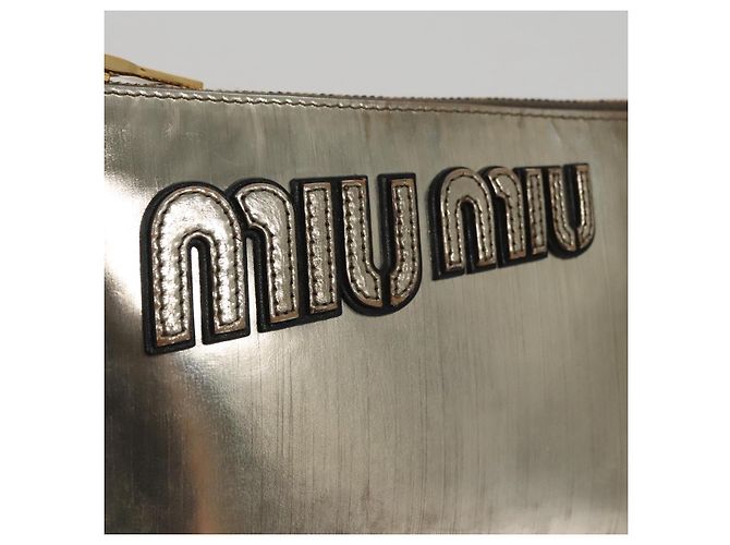 Borsa Clutch Miu Miu Smalto Oro Auth 107847 D'oro - vista 10