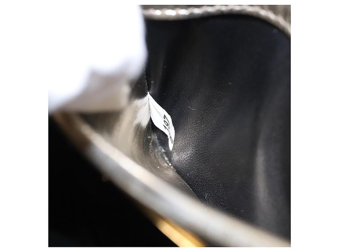 Borsa Clutch Miu Miu Smalto Oro Auth 107847 D'oro - vista 12