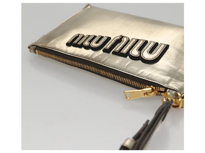 Borsa Clutch Miu Miu Smalto Oro Auth 107847 D'oro - vista 6
