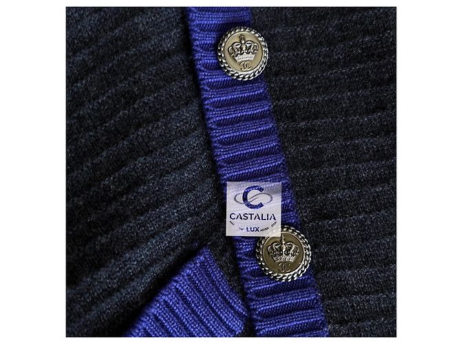 Chanel Cashmere-Cardigan mit CC Crown Knöpfen Paris / London - Ansicht 13