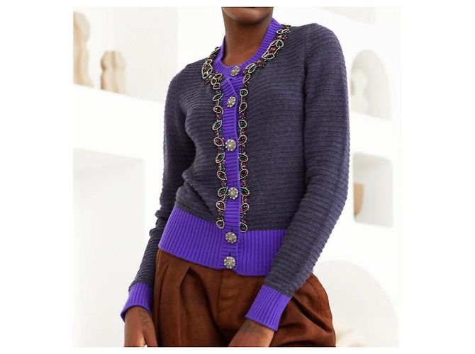 Chanel Cashmere-Cardigan mit CC Crown Knöpfen Paris / London - Ansicht 5