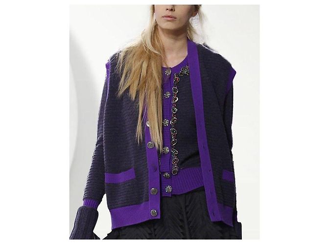 Chanel Cashmere-Cardigan mit CC Crown Knöpfen Paris / London - Ansicht 6