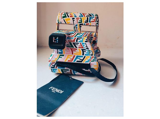Fendi Polaroid OneStep Close-Up 600 x Sarah Coleman FF Vertigo Motif - view 5