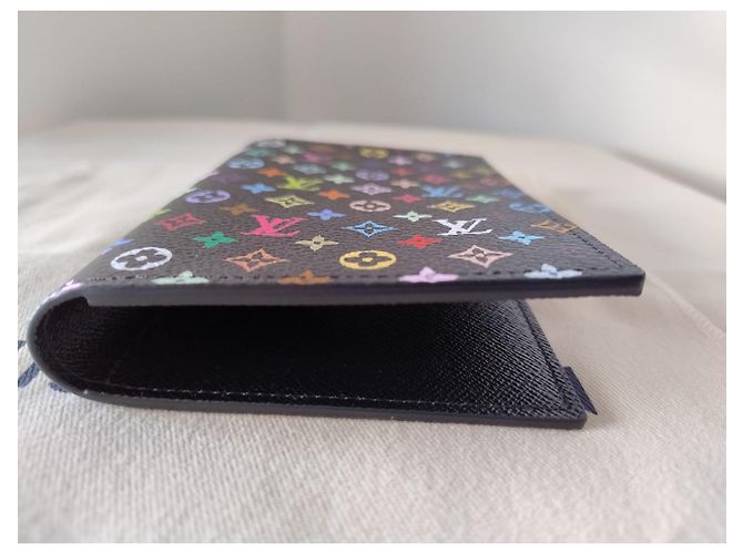 2025 Ed. Louis Vuitton x TM Funda de Pasaporte Takashi Murakami Negro Multicolor - vista 7