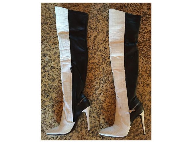 Botas John Richmond de cuero negro - vista 8