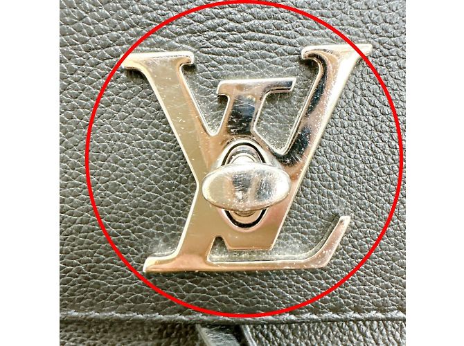 Zaino Lock Me di Louis Vuitton Nero - vista 17