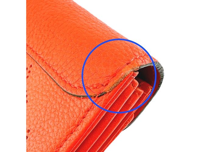 Cartera Larga Louis Vuitton en Cuero Mahina Corail Coral - vista 4
