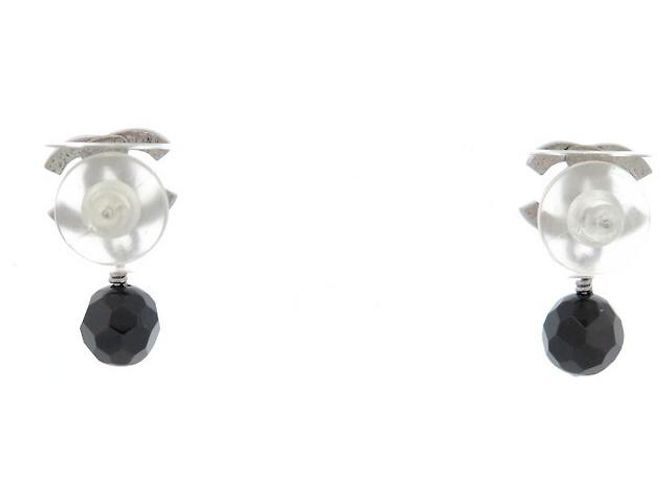 NUOVE ORECCHINI CHANEL LOGO CC E PERLA NERA METALLO ARGENTO - vista 3