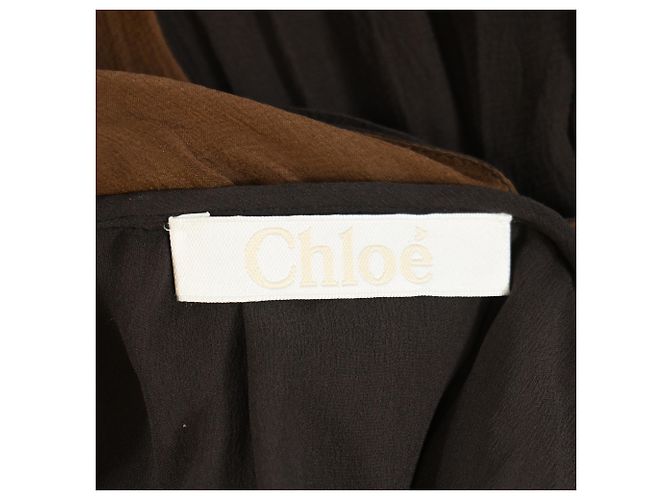 Vestido maxi plissado com decote profundo Chloé em chiffon de seda marrom e preto - vista 4