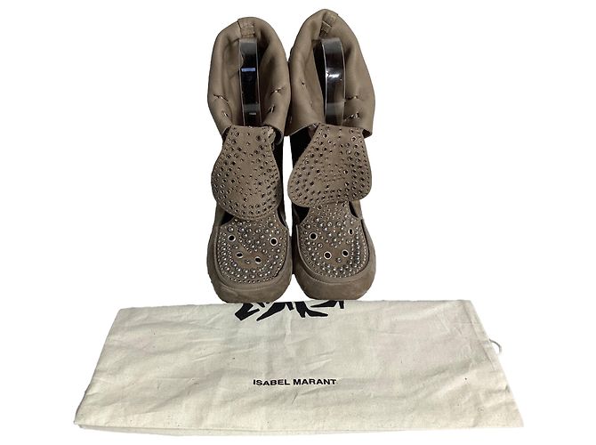 Botines Mossa con tachuelas en ante marrón de Isabel Marant Castaño Roja - vista 6