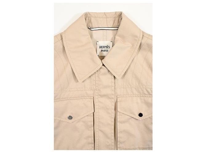 Chaqueta cortavientos Hermès con botones en algodón beige - vista 9